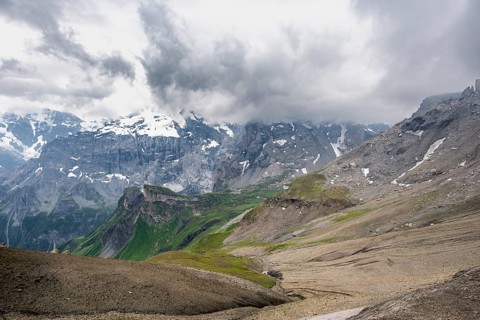 View of steep mountain peaks, cloud-covered mountain landscape, Rote Härd, Bernese Alps, Bernese