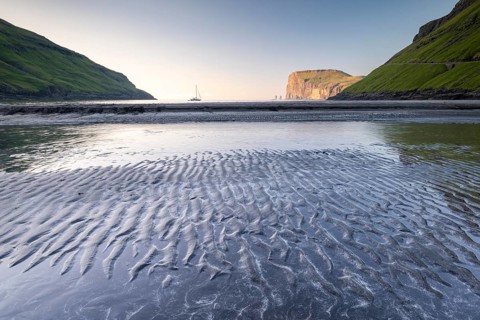 Tjørnuvík beach with view of Risin og Kellingin pinnacles, Streymoy island, Faroe Islands, Denmark