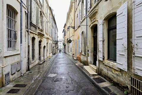City side alleyway, Arles, Southern France, France