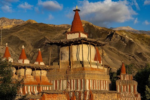 Buddhist stupas, including choirs, tangge, mustang, upper mustang, former kingdom, Himalayas, Nepal