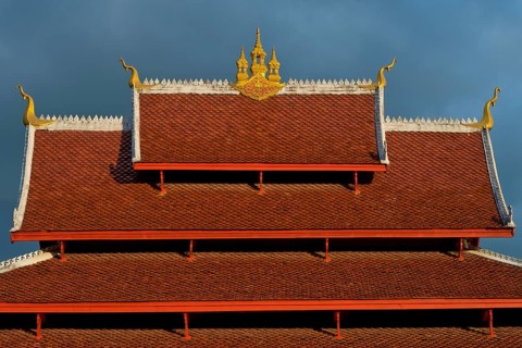 Ornate Laotian roof, Buddhist temple, monastery, Wat May Souvannapoumaram, Luang Prabang, Laos,