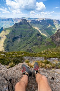 Hikers, mountain scenery of the Cathedral Range, view from Cathedral Peak or Cathedral Piek or