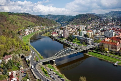 View from the shepherd's wall to the town of Decín, Tetschner Castle on the Elbe, Decin, Dechen,