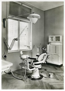 Dental chair, historic, twenties design, modern, dental practice with vintage equipment, including