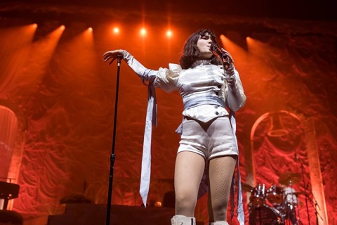 Abigail Morris, singer of The Last Dinner Party live at the Berlin velodrome on 22.02.2026