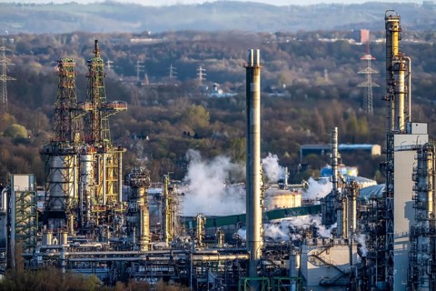 Ruhr Oel GmbH, BP Gelsenkirchen Refinery, in GE-Horst, production of products from mineral oil,