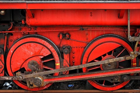 Drive wheels of the ELNA 6 four-coupler superheated steam locomotive from 1930, still in use today