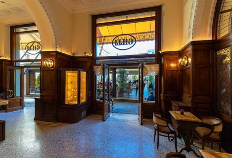 Gilli Italian Bar and Restaurant on Piazza della Repubblica, Florence, Italy