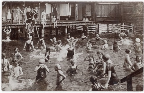 Nadeanstalt, bathing, swimwear, woman, men, children, leisure, fun, summer, group of people in