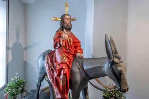 Palmesel from 1500, church museum of the parish church of St. Dreifaltigkeit, Kösslarn, Marktplatz