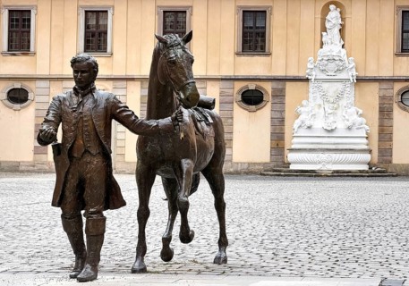 Life-size bronze sculpture, equestrian statue of the late reading rider by Valerie Otte in the