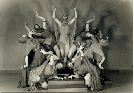 Ursula Richter, dance, thewater, expressive dance, Dresden, dance group, costumes, twenties, group