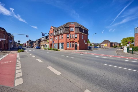 Residential and commercial buildings, brick architecture, general architecture, discount store,