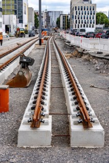 Large construction site in the city center of Essen, Hachestraße, the construction of new tracks