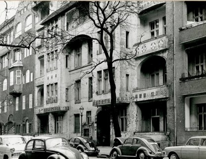 Berlin, Charlottenburg, Niebuhrstr. 77, Gründerzeit buildings, VW Beetles, West Berlin, a row of