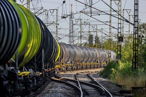 Freight train with tank car on the Schusterbahn, a bypass of Stuttgart Central Station. The route