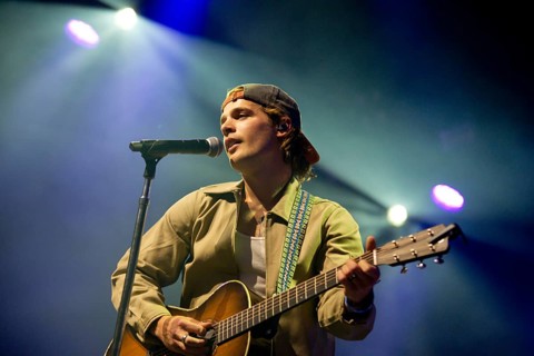 Max McNown live as part of the Cost Of Growing Up tour at Berlin's Columbiahalle on 16.06.202