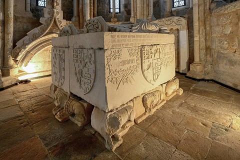 Sao Joao de Alporao Church, Tomb of Doctor Martym do Sem, Santarem, Ribatejo, Portugal