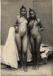 Berberine, Ouled Nail, Algeria, traditional head covering, two woman in traditional depictions,