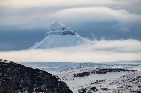 One of the three mountains Tee Kroner, Kronebreen or Crown Glacier, Kongsfjord or Kongsfjorden,