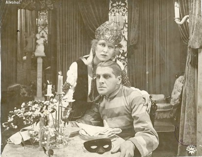 Alcohol, silent film, German, director, E.A. Dupont, 1920, addiction, social decline, A couple in