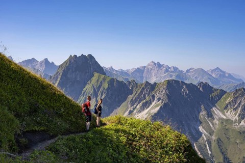 Mountain panorama from Laufbacher-Eckweg to Höfats 2259m, and Allgäu main ridge with Trettachspitze