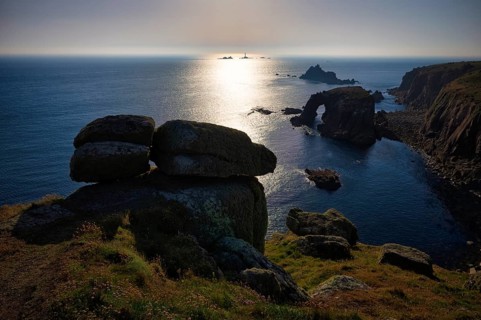 Enys Dodnan Arch, rock gate, coastline, cliffs, coast, rock formation, sea, headland Land's End,