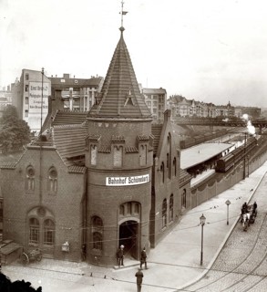 Berlin, Schöneberg, Stadtbahn- und Vorort-Bahnhof Schöneberg, Station Building, A Brick-Architected