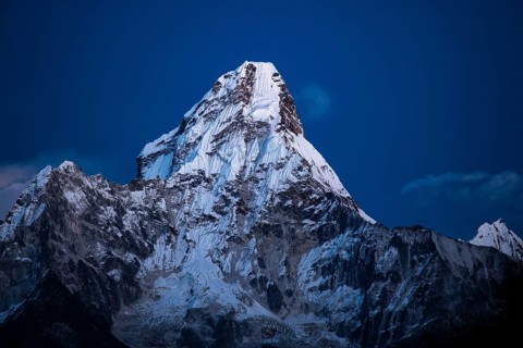 Ama Dablam, 6, 812 m, in the evening light (the Matterhorn of Nepal), Mahalangur Himal, Solu
