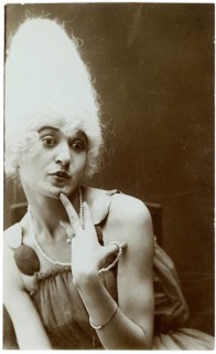 Moa Mandu, Moa Nahuimir (Myosa), dancer, Vienna, Bosnia, model, muse, Egon Schiele, A woman wearing