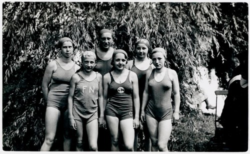 Berlin, bathing, swimwear, leisure, summer, woman, six woman in swimsuits and swim caps against a