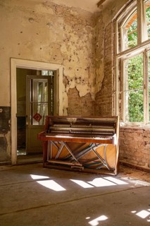 An old piano in the former Grabowsee health resort, Lost Place, Oberhavel, Brandenburg, Germany