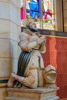 Alabaster statue of Elector Frederick the Wise, Wittenberg Castle Church, former residence of the