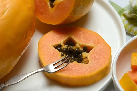 Pawpaw, split fruit, papaya slice, carica papaya