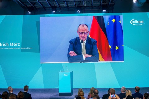 Infineon Smart Power FAB opens in Dresden. The Federal Chancellor was shown via live button,