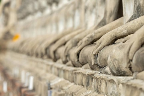 Row of Buddha statues (Bhumispara-mudra, Buddha Gautama at the moment of enlightenment), Great