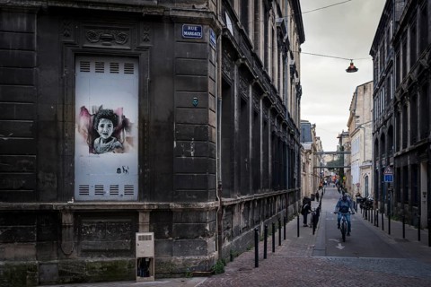 Dilapidated architecture in the old town of Bordeaux, Gironde, France
