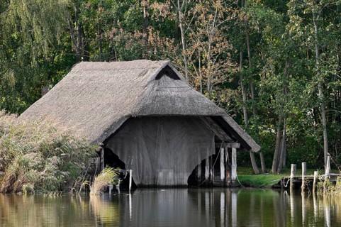 Thatched boathouse at Prerow harbour, Fischland-Darss-Zingst, Mecklenburg-Western Pomerania,