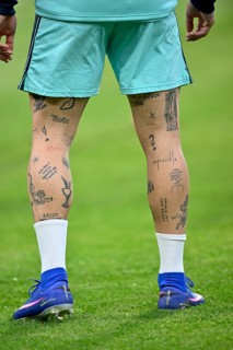 Warm-up training close-up legs football legs tattoos David Raum GER (22) international football