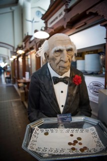 Butler statue, Vanha Kauppahalli Old Market Hall, Helsinki, Finland