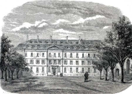 The pavilion and the students' courtyard (Cour des élèves) of the renowned École polytechnique in