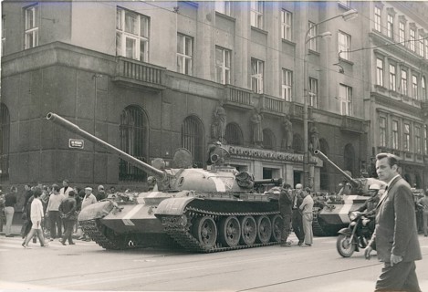 Prague, Prague Spring, 1968, rebellion, resistance, suppression, end of hope, Soviet invasion,