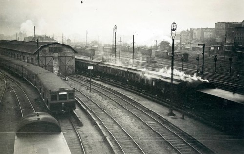 Berlin, tracks at Anhalter Bahnhof, S-Bahn, suburban trains, elevators and tracks, historical scene