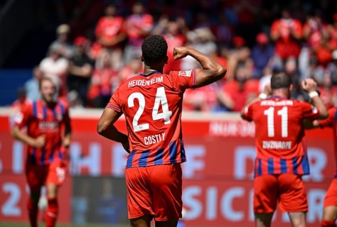 Marcel Costly celebrating a goal for 1. FC Heidenheim 1846 FCH (24) – goal celebration, gesture,