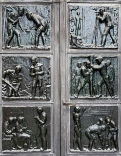Depictions from the everyday life of miners in bronze reliefs by Otto Bussmann and Maria Schlüter