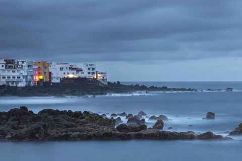 Playa Maria Jiménez in front of sunrise, Puerto de la Cruz, Tenerife, Canary Islands, Spain