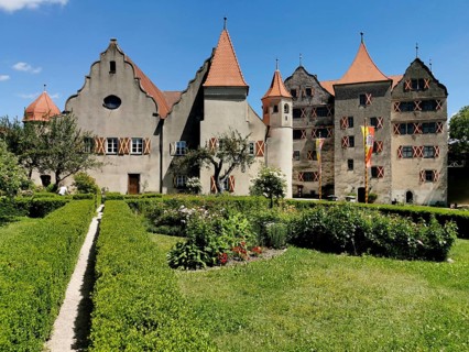 Castle garden, courtyard with princely building, Harburg Castle, Harburg, Donau-Ries district,