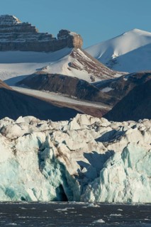 Kronebreen or Kronengletscher Glacier, Kongsfjord or Kongsfjorden, Spitsbergen archipelago,