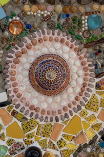 Main chedi (Phra That) decorated with over 5 million colourful mosaic stones and ceramic pieces,