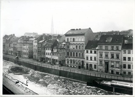 Berlin, Mitte, Friedrichsgracht, Spree, aerial view, St. Peter's Church background, city view along